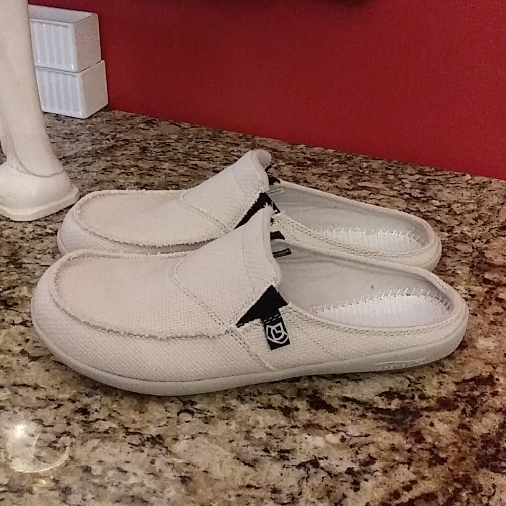 0316 SELLING AS IS Spenco Orthotic Slip Ons